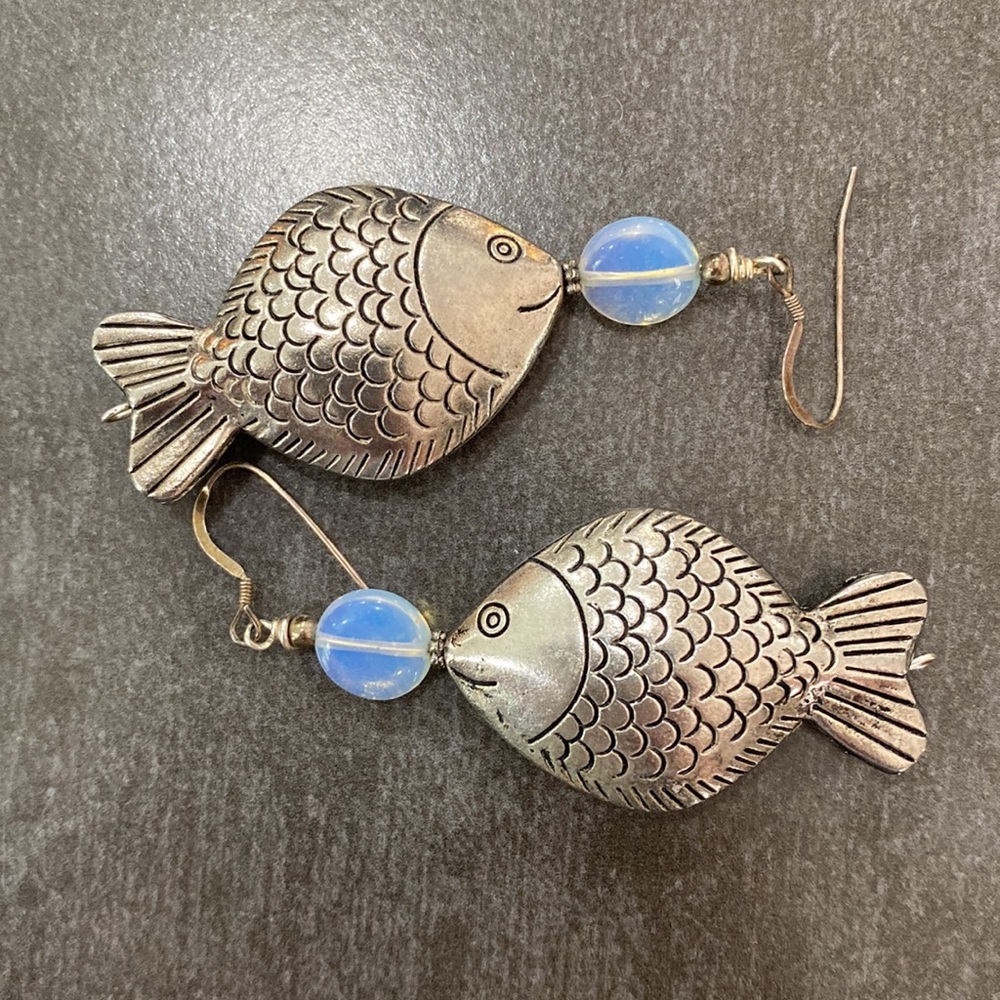SLIVER FISH 🐠 EARRINGS
